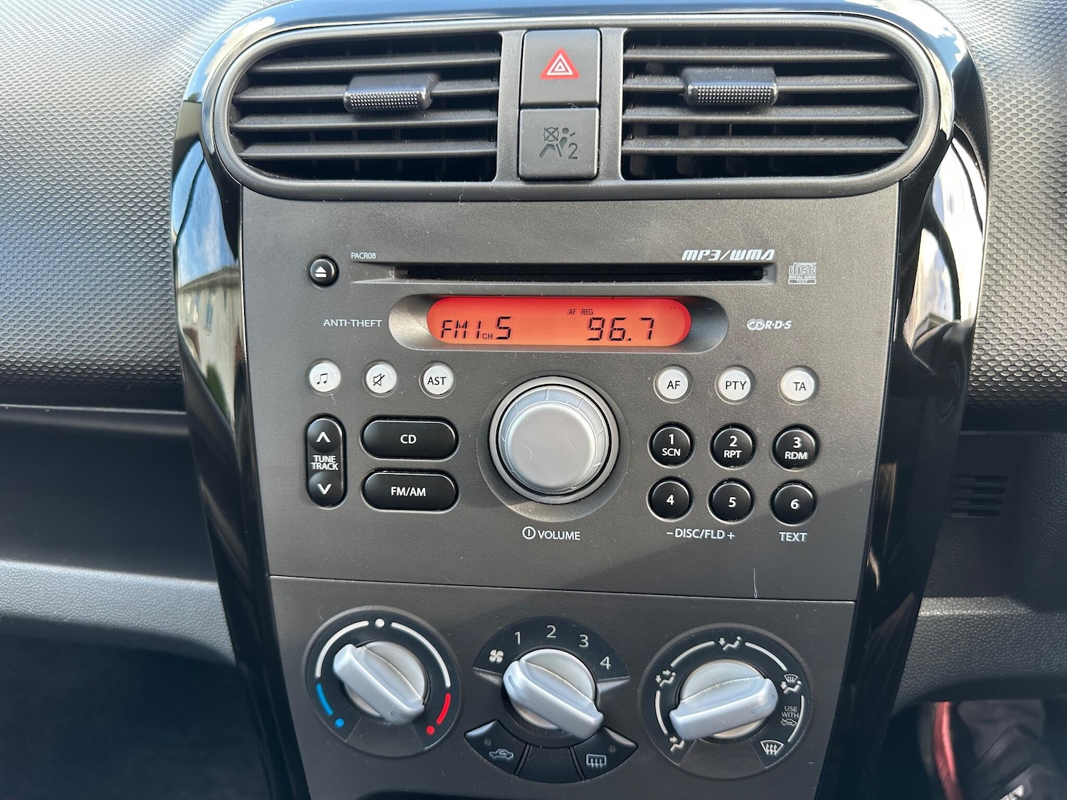 Used Suzuki Splash 2014 for sale - 76307411: Photo 15