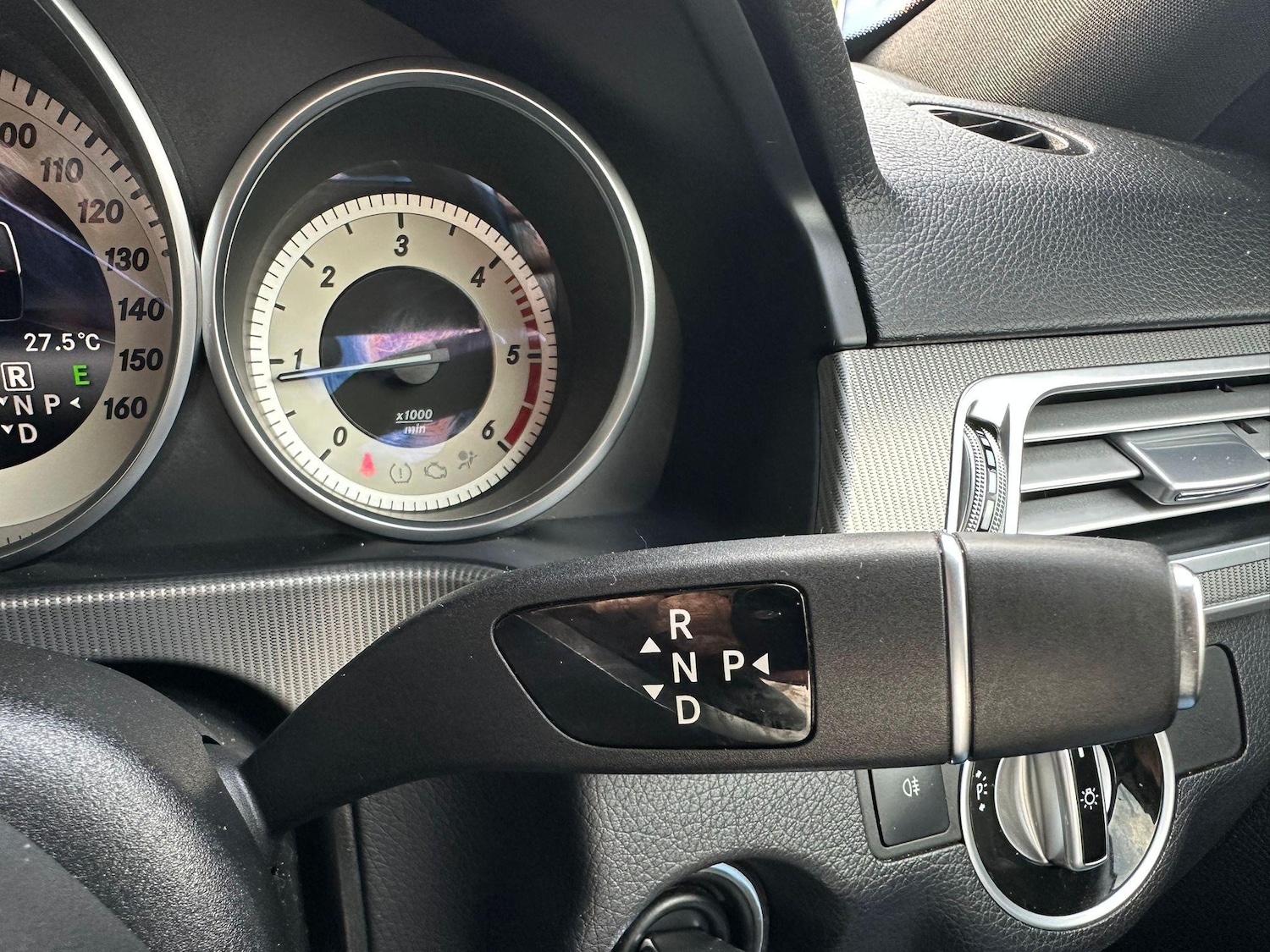 Used Mercedes-Benz E Class 2013 for sale - 76269838: Photo 11