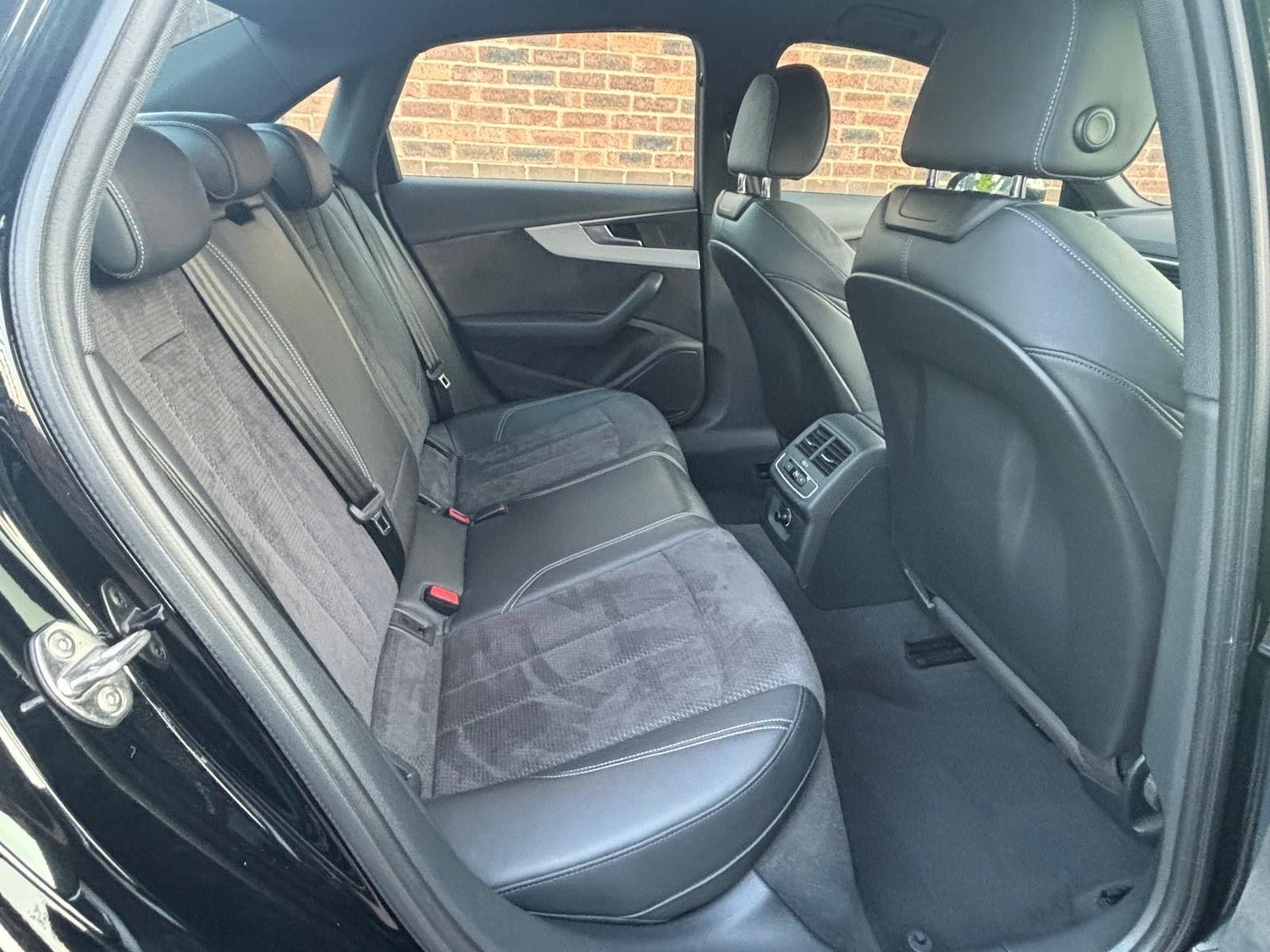 Used Audi A4 2018 for sale - 76228124: Photo 18