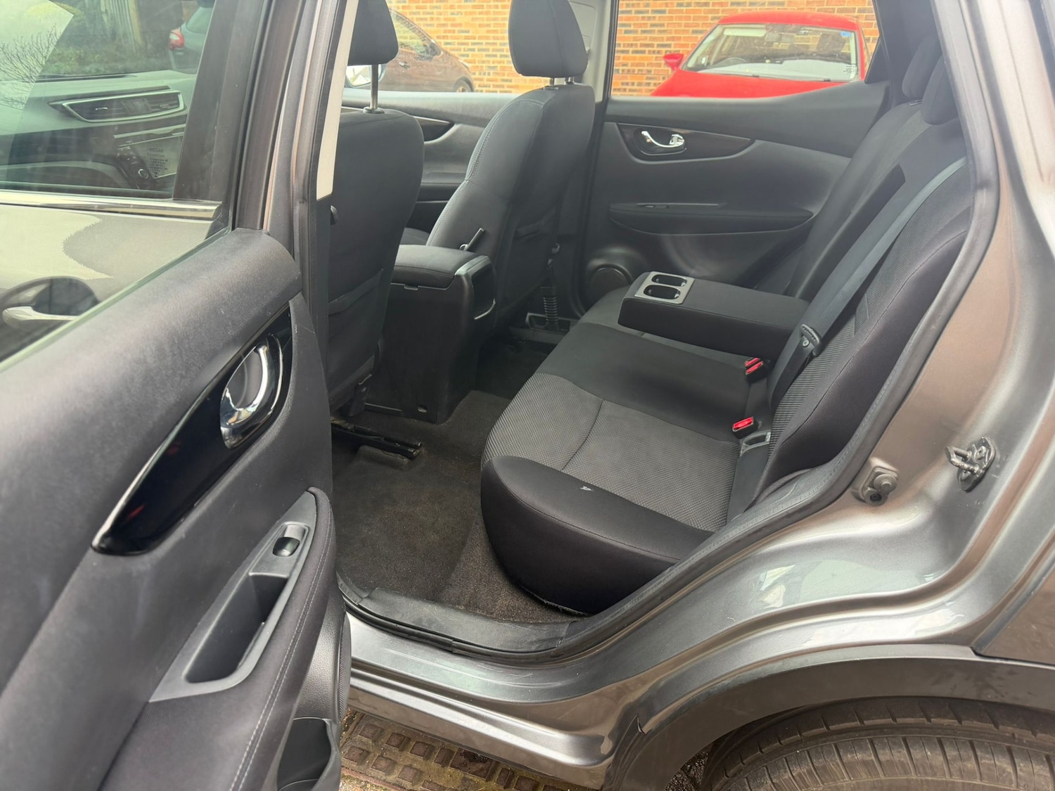 Used Nissan Qashqai 2016 for sale - 77491800: Photo 2