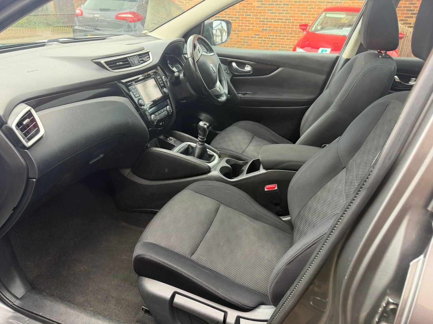 Used Nissan Qashqai 2016 for sale - 77491800: Photo 9