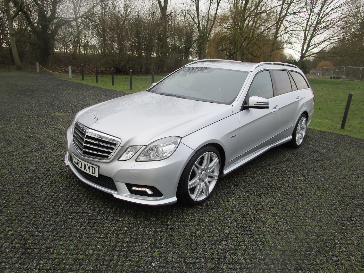 Used Mercedes-Benz E Class 2011 for sale - 77541732: Photo 4