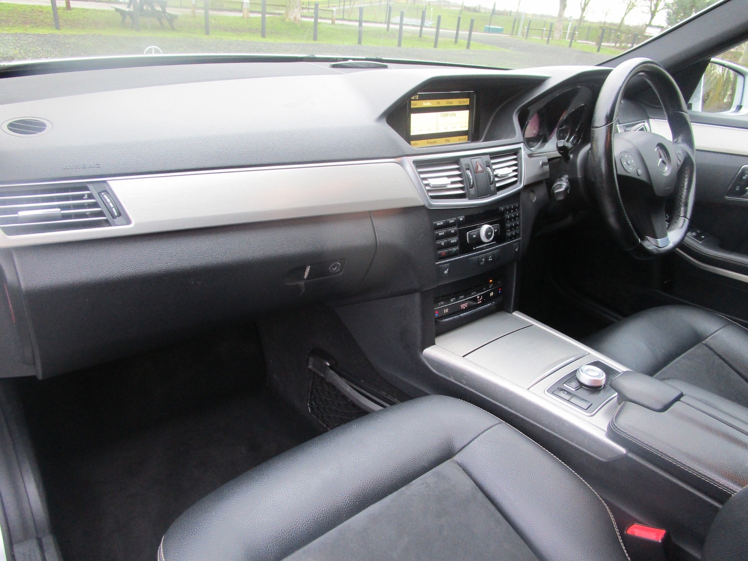 Used Mercedes-Benz E Class 2011 for sale - 77541732: Photo 5