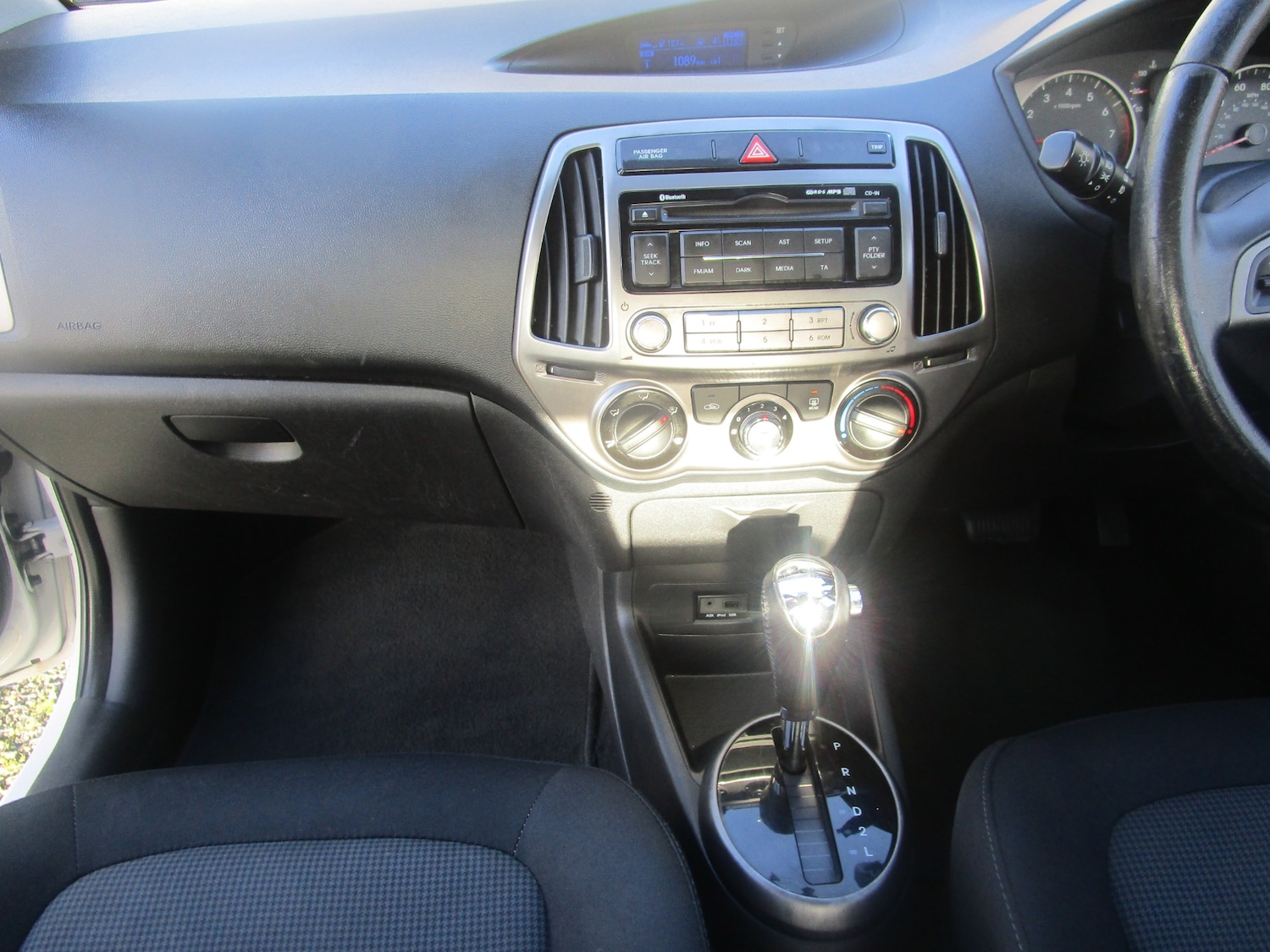 Used Hyundai i20 2013 for sale - 76682670: Photo 6