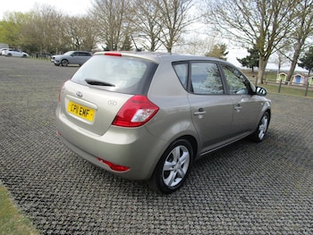 Used Kia Ceed 2011 for sale - 78252861: Photo