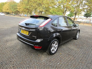 Used Ford Focus 2010 for sale - 79717665: Photo