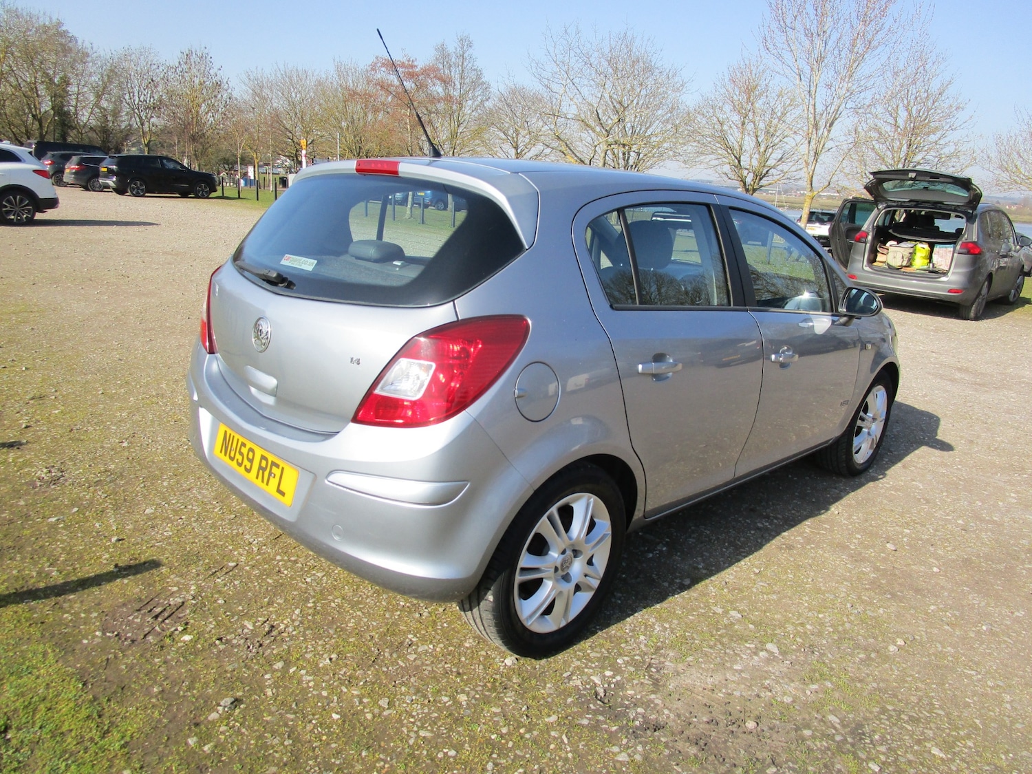 Used Vauxhall Corsa 2009 for sale - 77761949: Photo 2