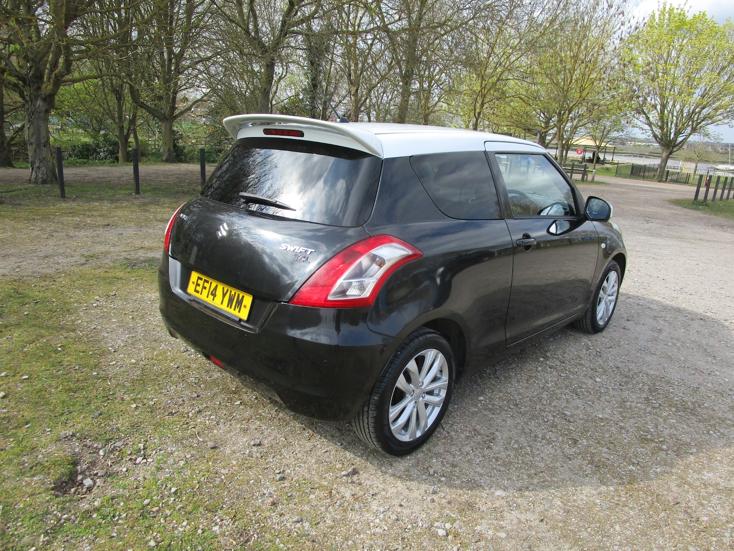 Used Suzuki Swift 2014 for sale - 78108794: Photo 2