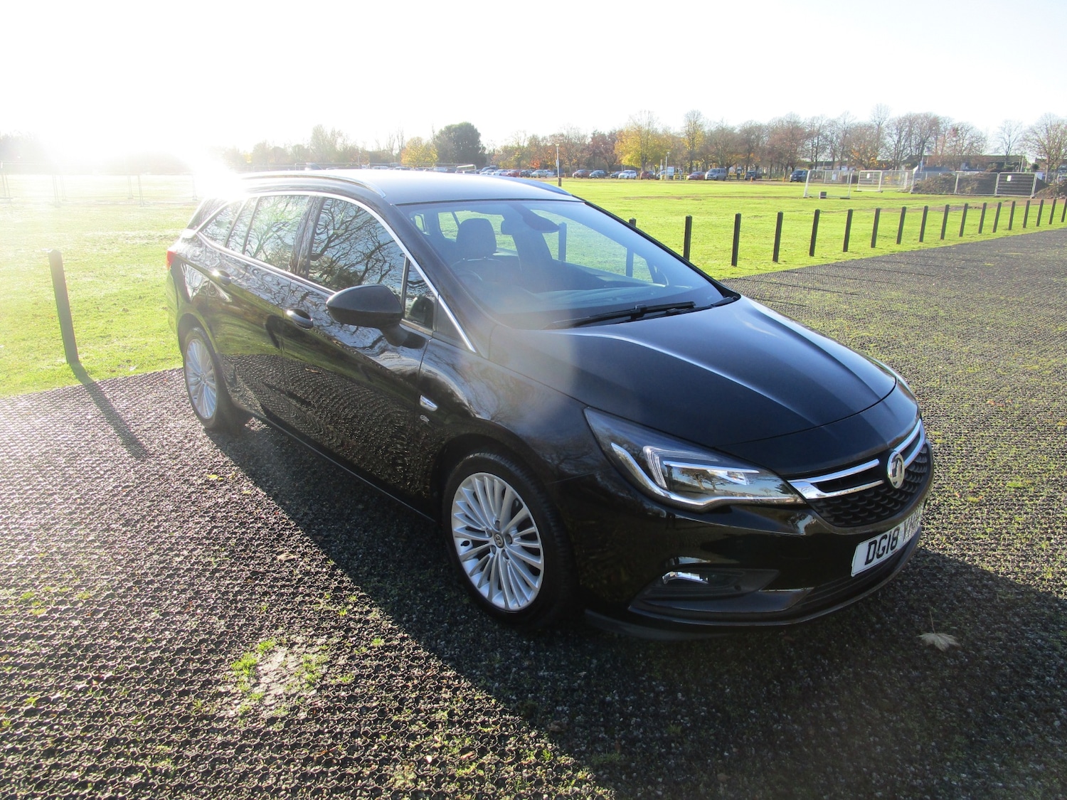 Used Vauxhall Astra 2018 for sale - 76948265: Photo 1