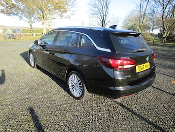 Used Vauxhall Astra 2018 for sale - 76948265: Photo