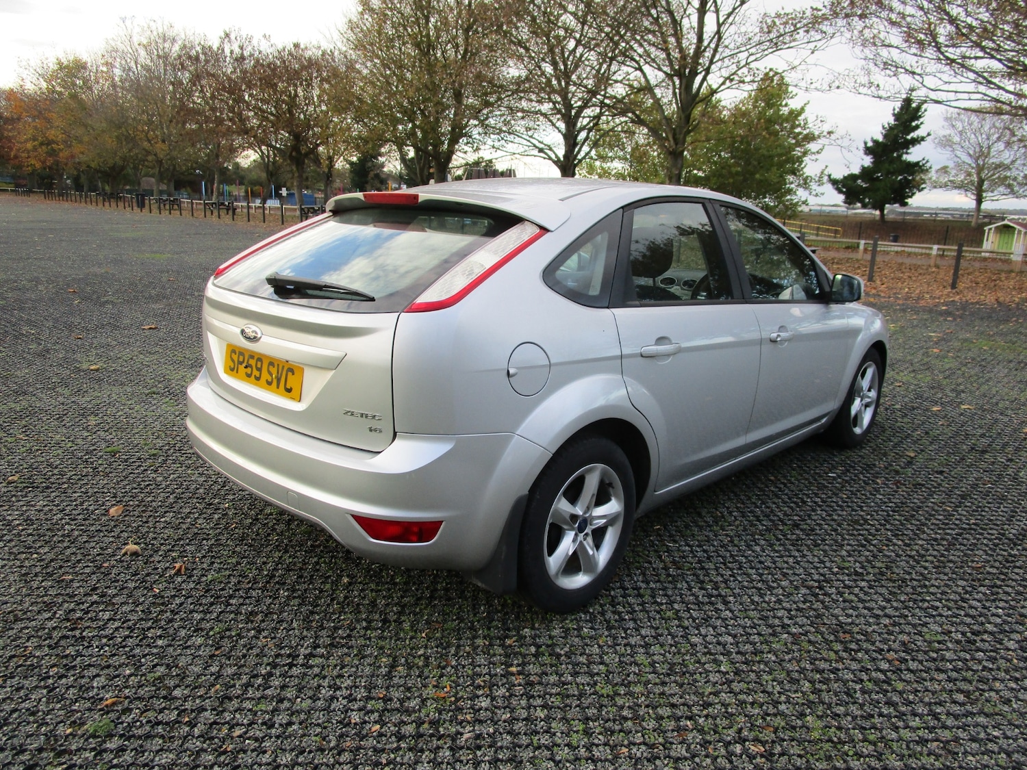 Used Ford Focus 2009 for sale - 76374462: Photo 2