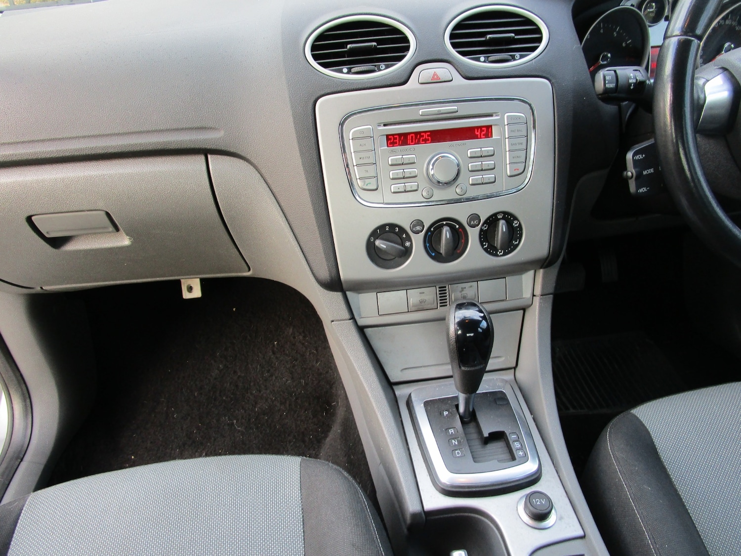 Used Ford Focus 2009 for sale - 76374462: Photo 6