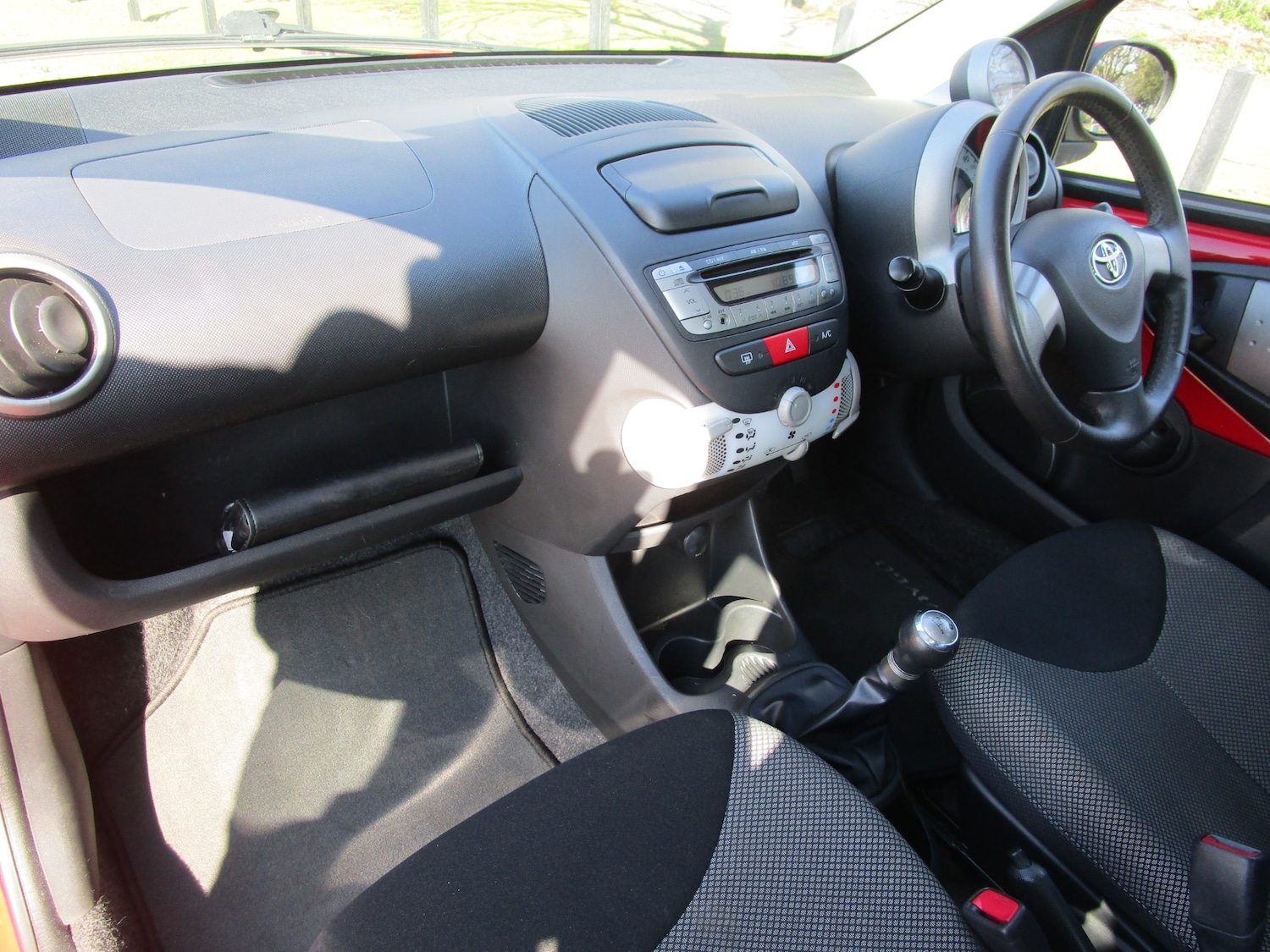 Used Toyota AYGO 2014 for sale - 77973802: Photo 5