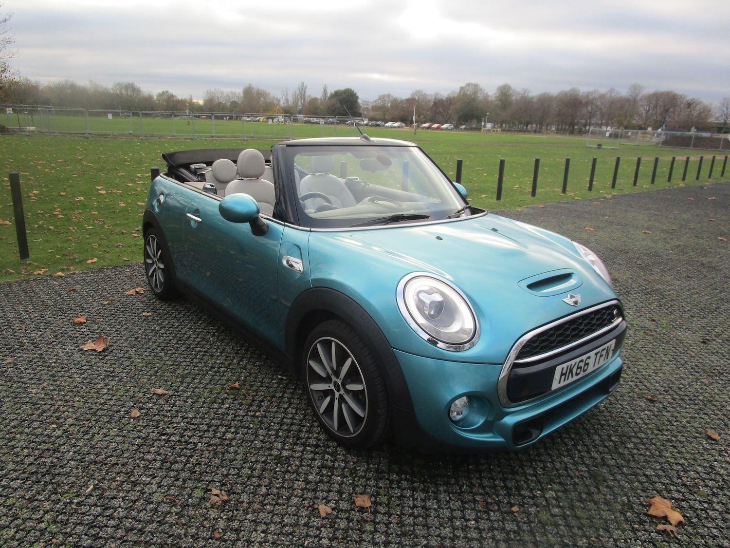 Used MINI Convertible 2016 for sale - 76649693: Photo 1