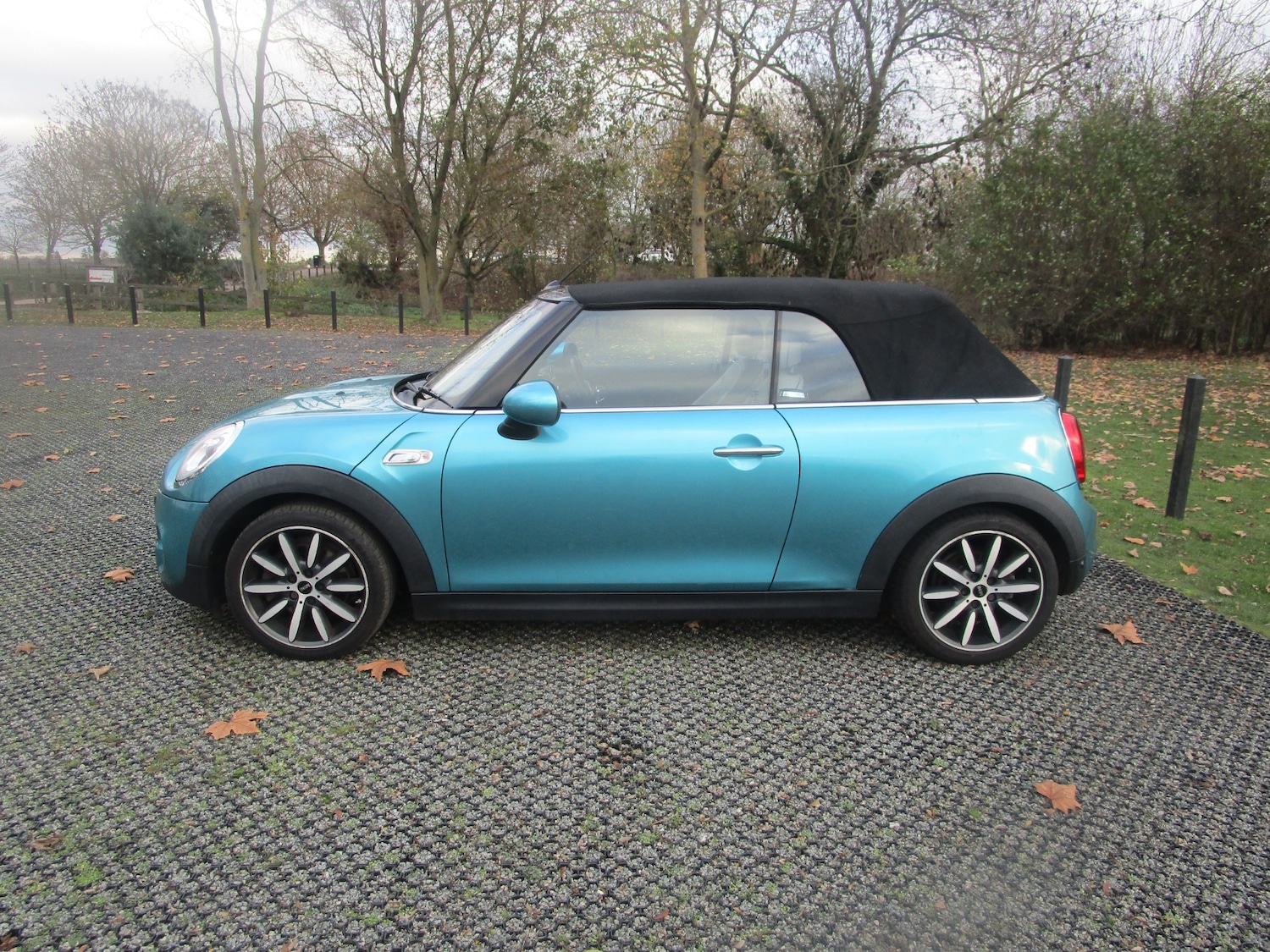 Used MINI Convertible 2016 for sale - 76649693: Photo 16