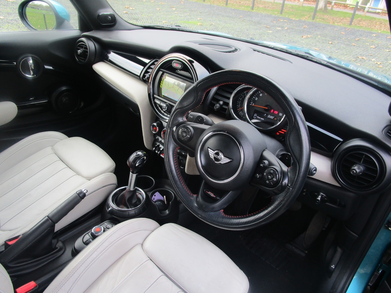 Used MINI Convertible 2016 for sale - 76649693: Photo 18