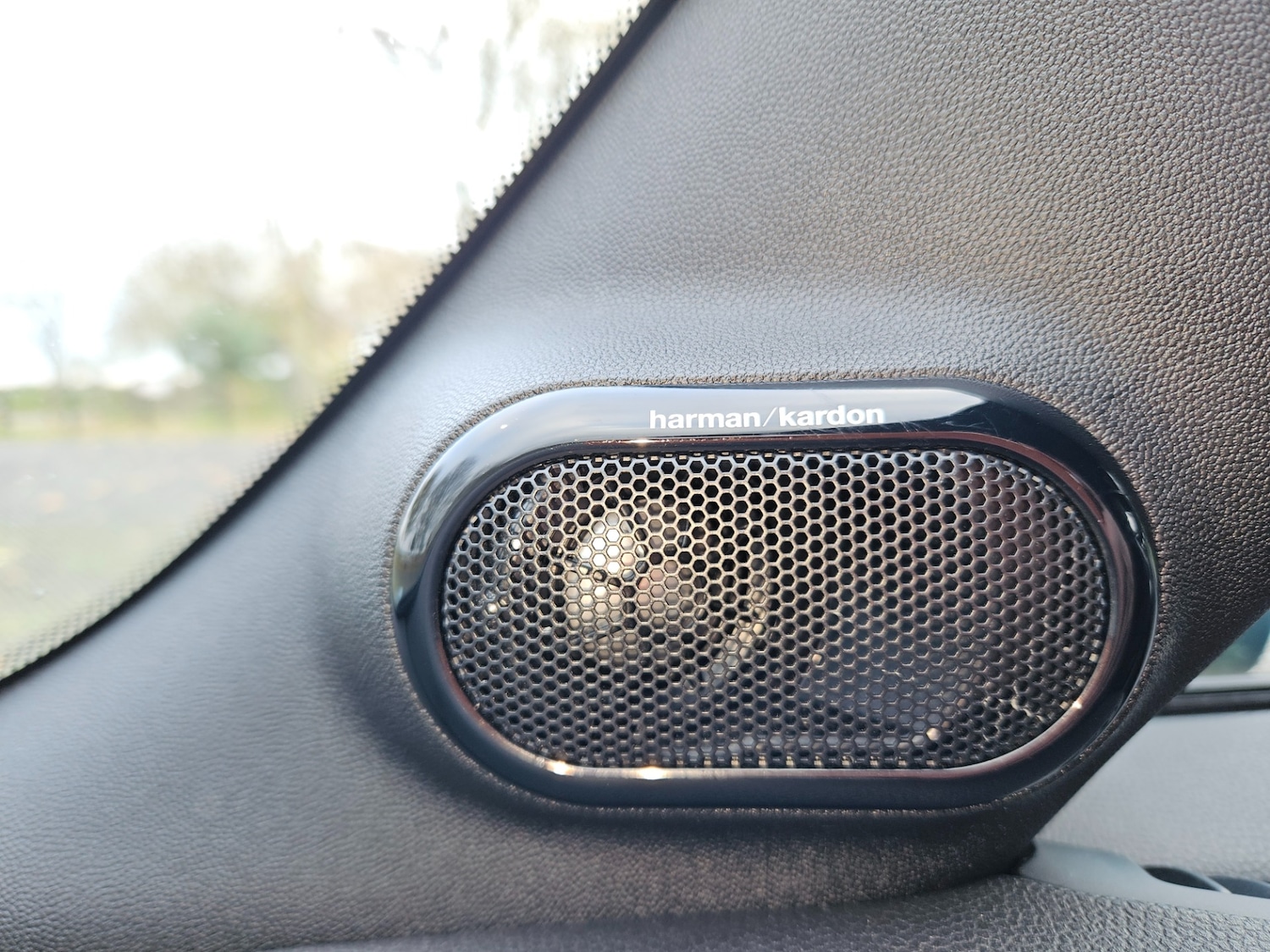 Used MINI Convertible 2016 for sale - 76649693: Photo 5