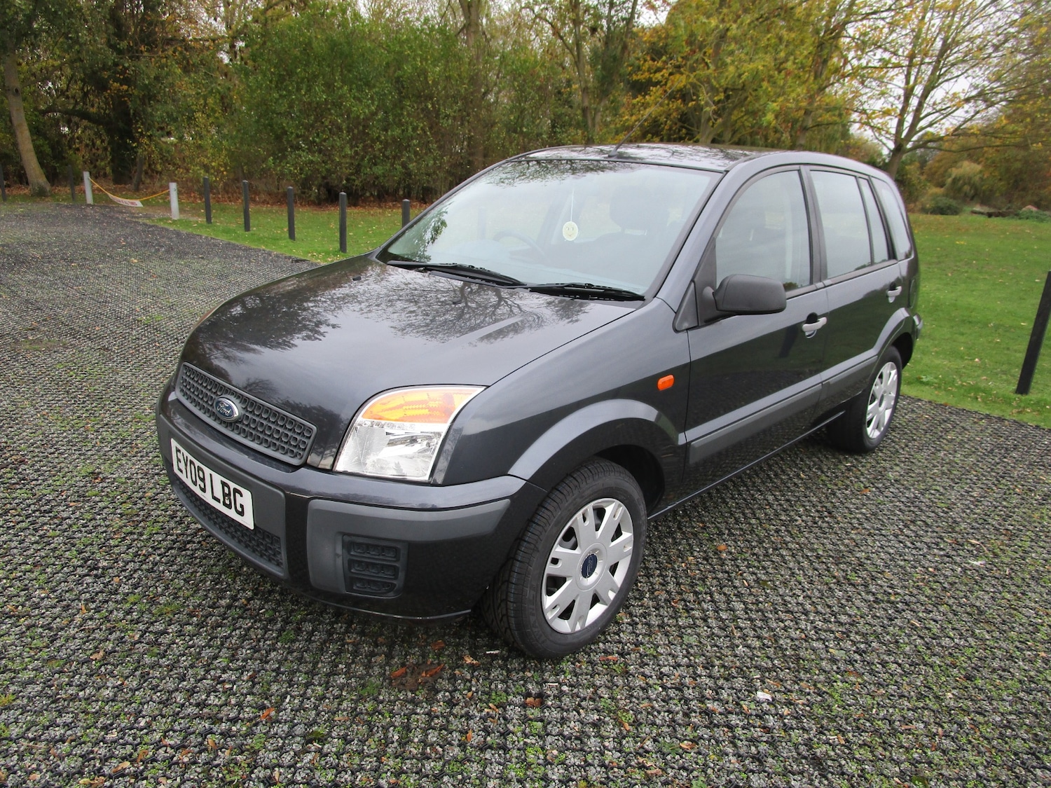 Used Ford Fusion 2009 for sale - 76402244: Photo 4