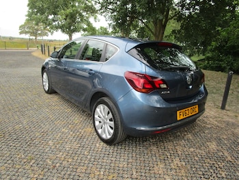 Used Vauxhall Astra 2013 for sale - 78857948: Photo