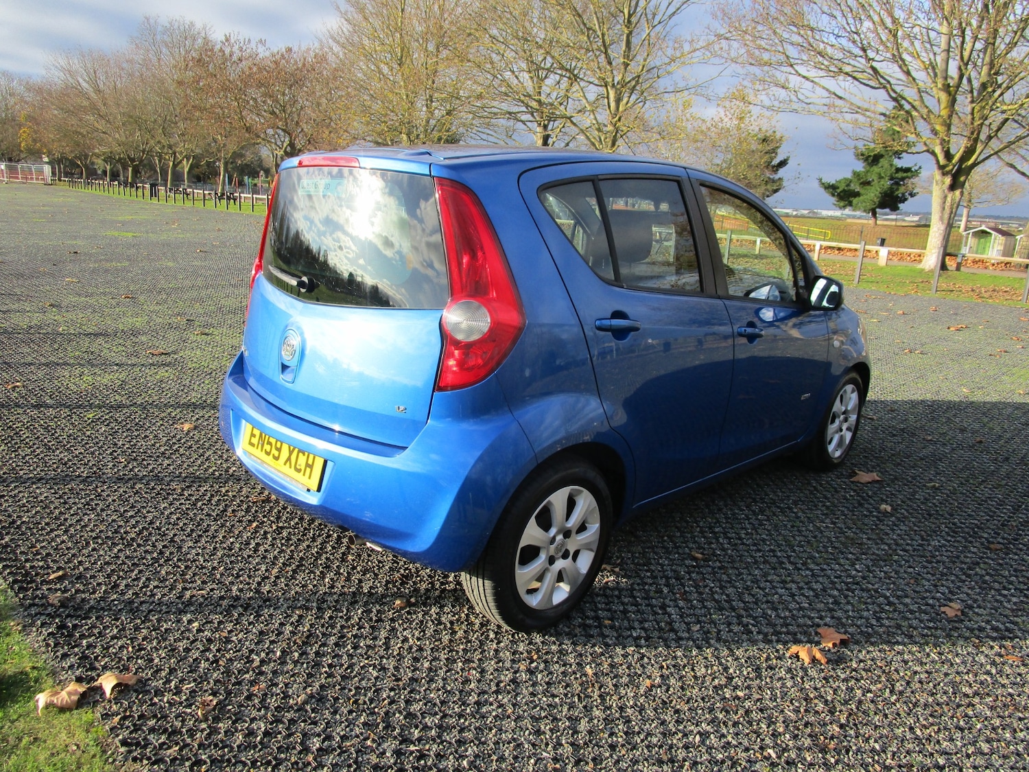 Used Vauxhall Agila 2010 for sale - 76651104: Photo 2