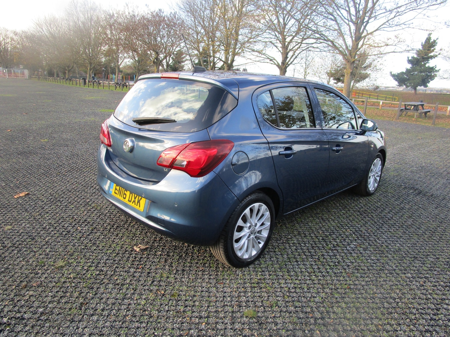 Used Vauxhall Corsa 2016 for sale - 76736601: Photo 2