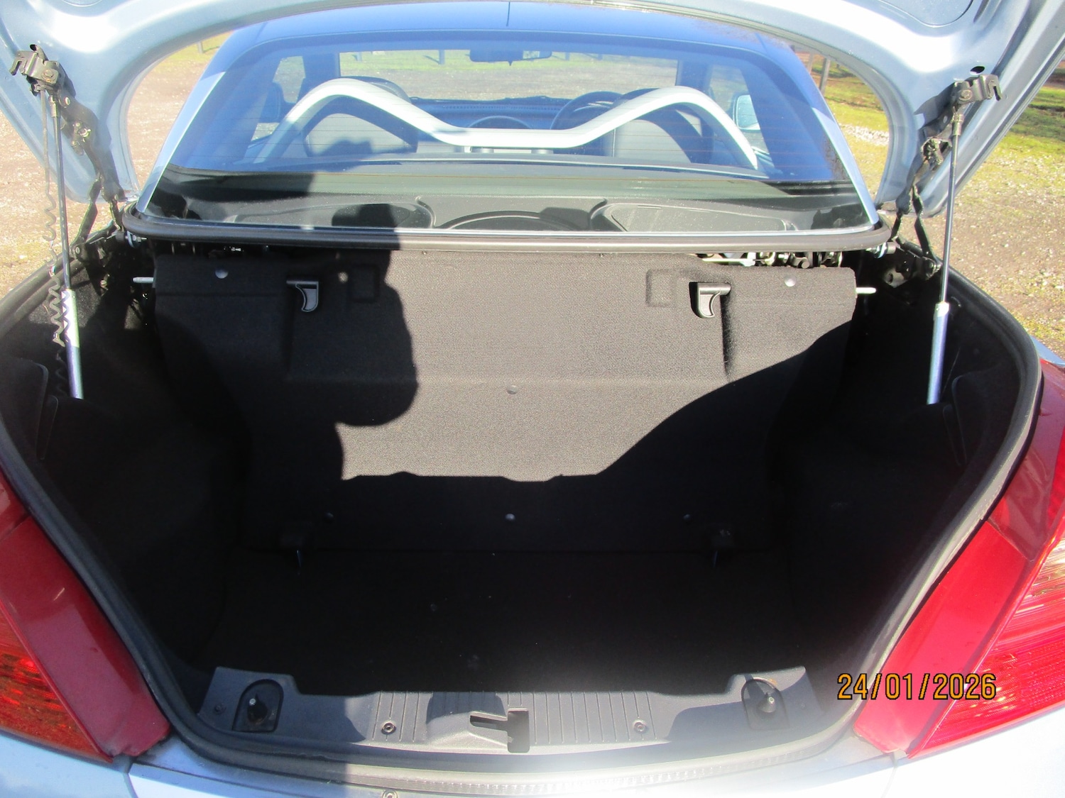 Used Vauxhall Tigra 2007 for sale - 77311310: Photo 16