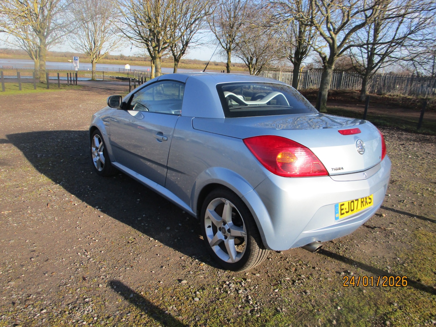 Used Vauxhall Tigra 2007 for sale - 77311310: Photo 3