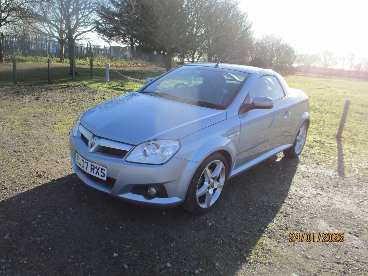 Used Vauxhall Tigra 2007 for sale - 77311310: Photo 4