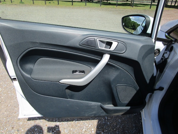 Used Ford Fiesta 2011 for sale - 74793773: Photo 10