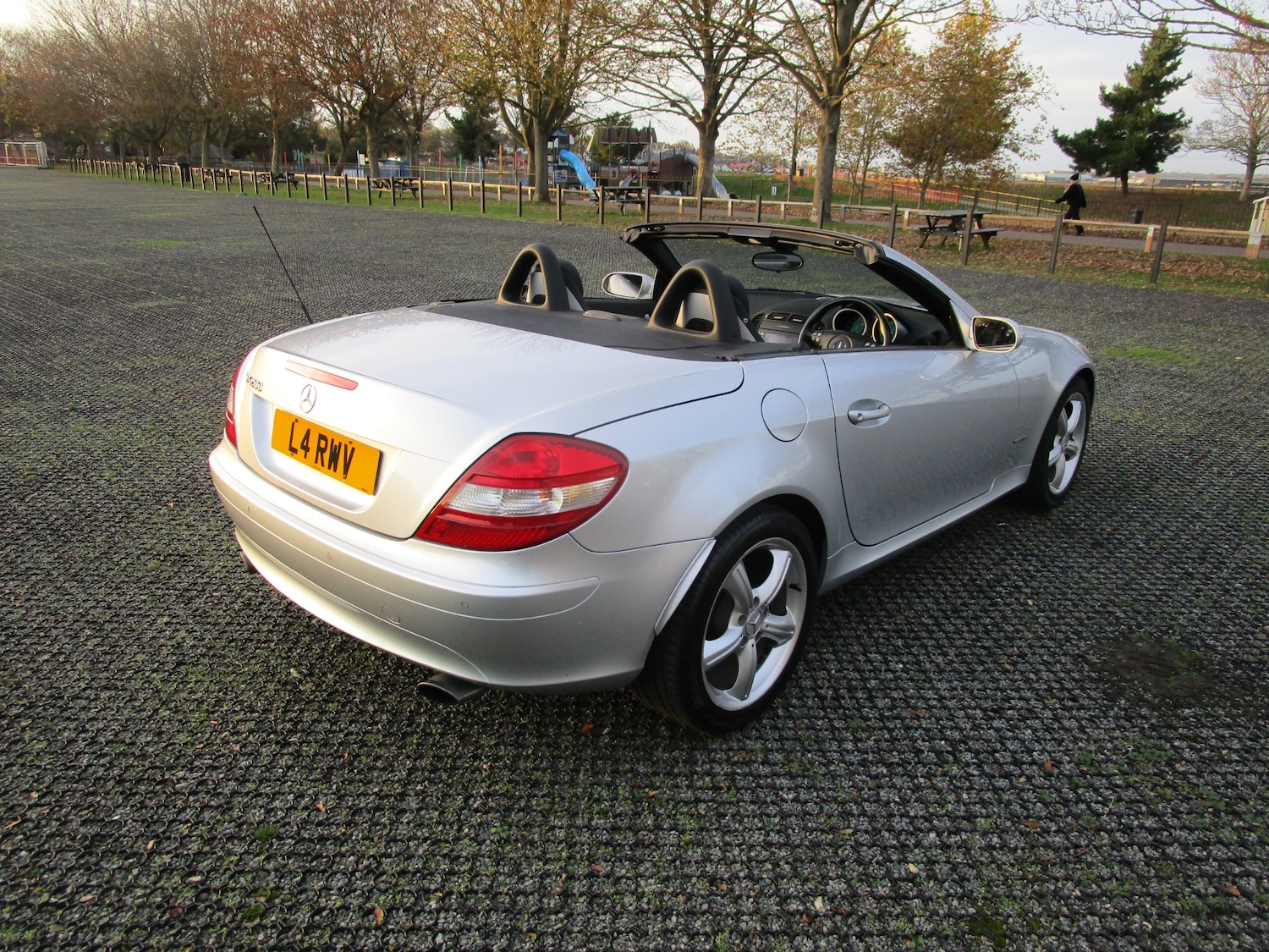 Used Mercedes-Benz SLK 2005 for sale - 76588402: Photo 2