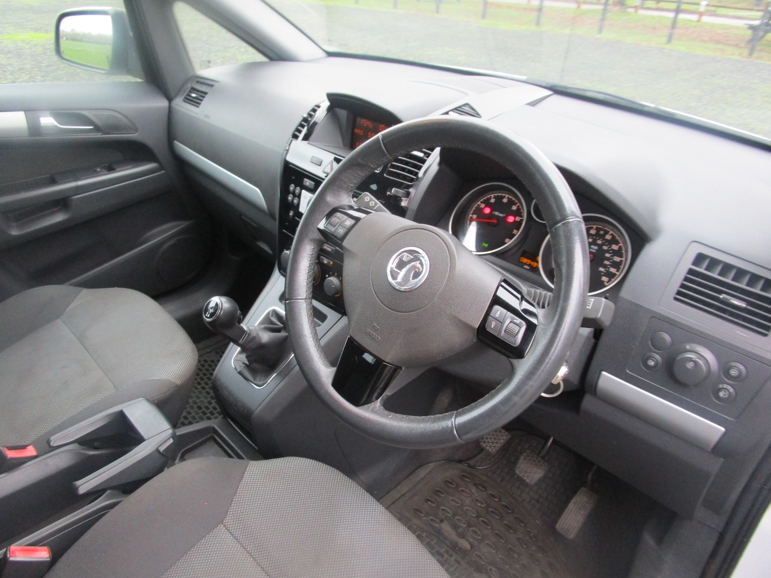 Used Vauxhall Zafira 2012 for sale - 77001600: Photo 19
