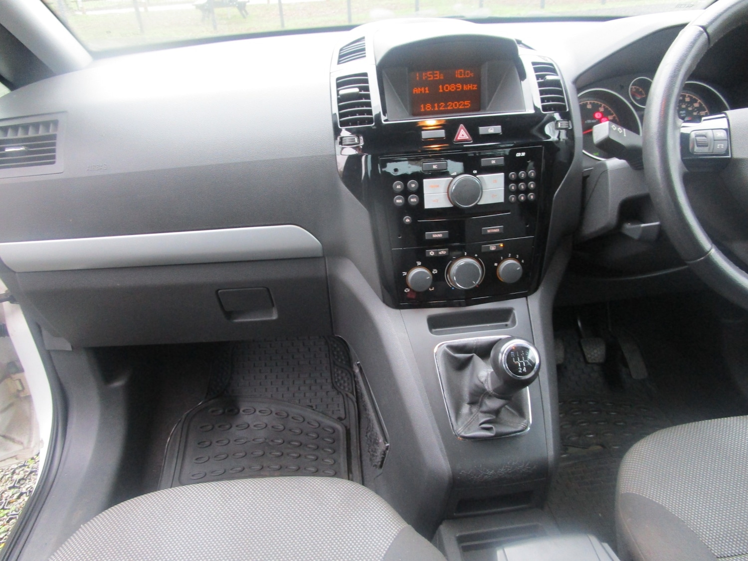 Used Vauxhall Zafira 2012 for sale - 77001600: Photo 6