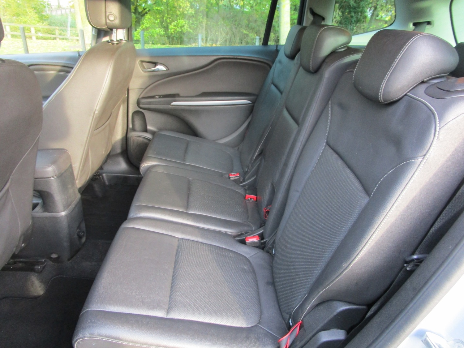 Used Vauxhall Zafira 2017 for sale - 76436498: Photo 8