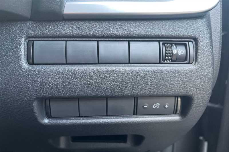 Used Nissan X-Trail 2024 for sale - 77627749: Photo 44