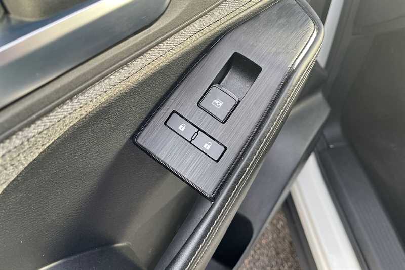 Used Nissan X-Trail 2023 for sale - 76842346: Photo 30