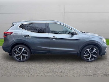 Used Nissan Qashqai 2018 for sale - 77600595: Photo