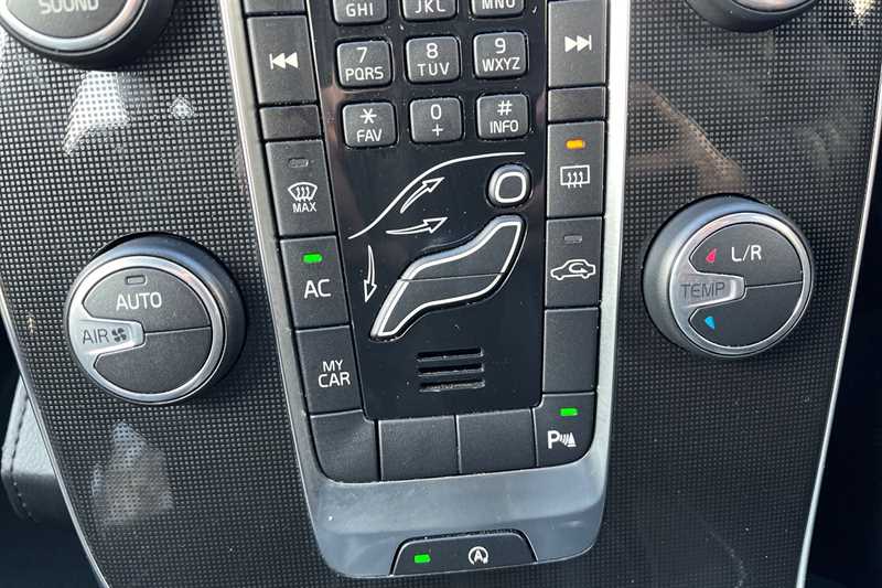 Used Volvo V40 2018 for sale - 76754821: Photo 12