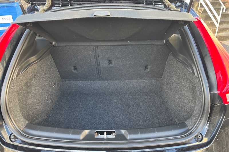 Used Volvo V40 2018 for sale - 76754821: Photo 20