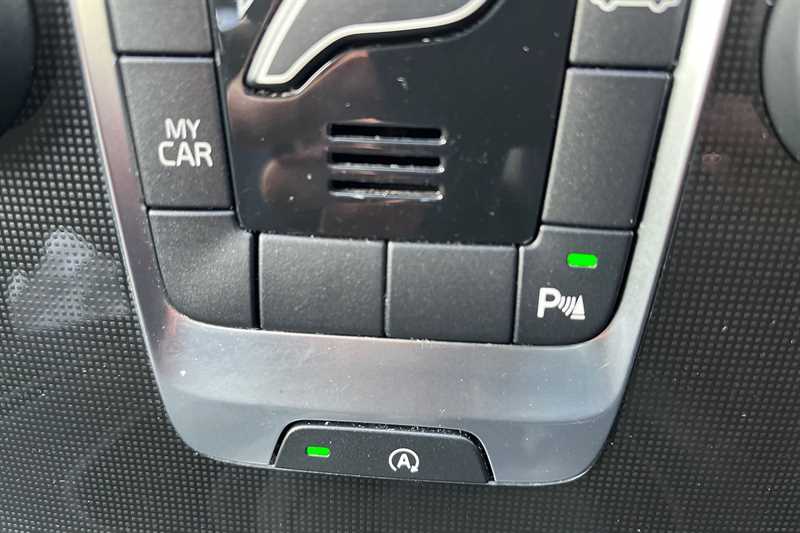 Used Volvo V40 2018 for sale - 76754821: Photo 21