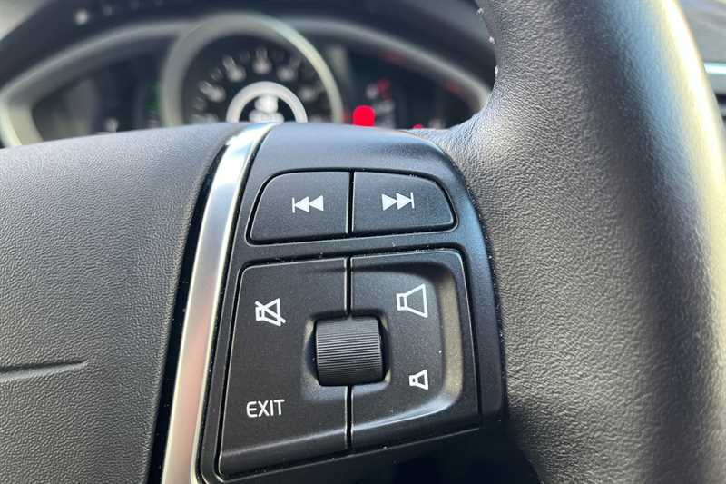 Used Volvo V40 2018 for sale - 76754821: Photo 25