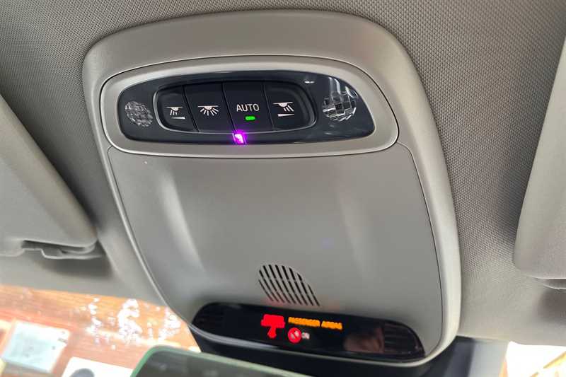 Used Volvo V40 2018 for sale - 76754821: Photo 26