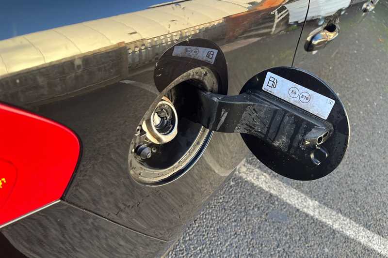 Used Volvo V40 2018 for sale - 76754821: Photo 36