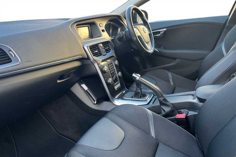 Used Volvo V40 2018 for sale - 76754821: Photo 7