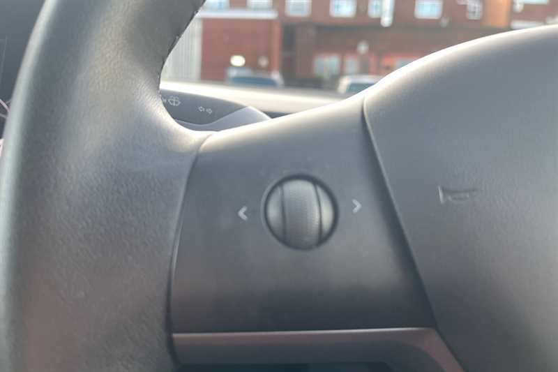 Used Tesla Model 3 2020 for sale - 76705882: Photo 16