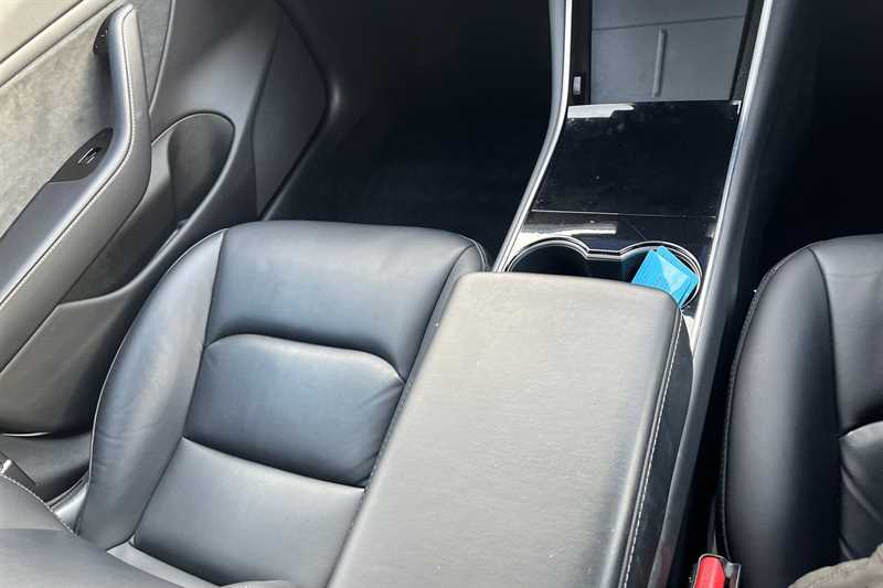 Used Tesla Model 3 2020 for sale - 76705882: Photo 17