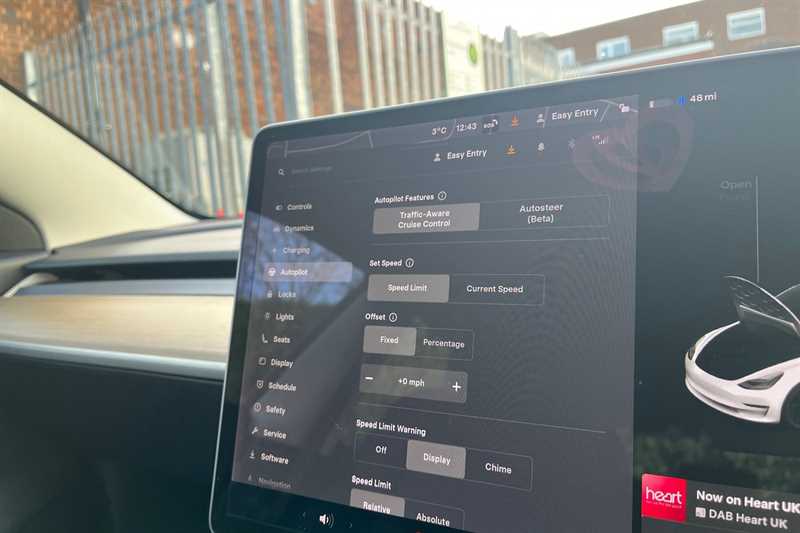 Used Tesla Model 3 2020 for sale - 76705882: Photo 21