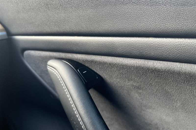 Used Tesla Model 3 2020 for sale - 76705882: Photo 22