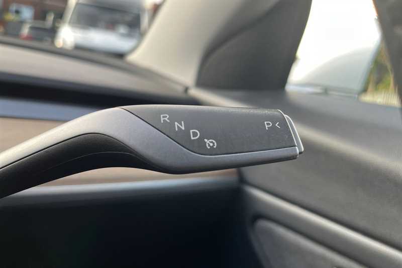 Used Tesla Model 3 2020 for sale - 76705882: Photo 27