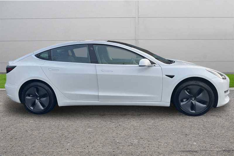 Used Tesla Model 3 2020 for sale - 76705882: Photo 3