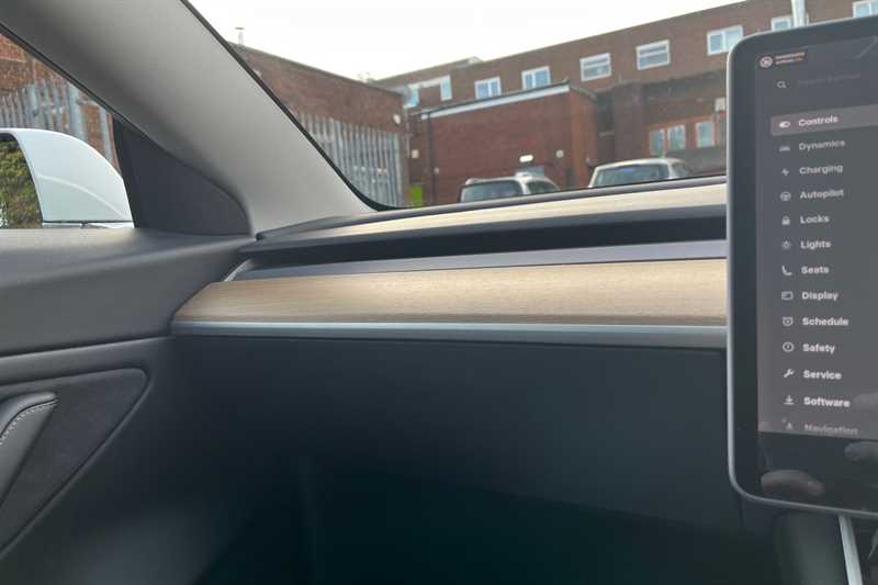 Used Tesla Model 3 2020 for sale - 76705882: Photo 37